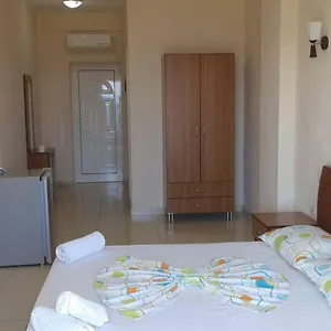 Hotel Oasis Drymades **